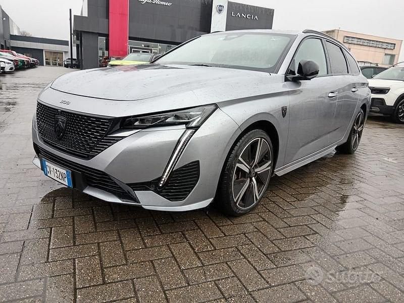 Usata Peugeot 308 GT 131 CV (96 kW) 2024 Grigio Berlina