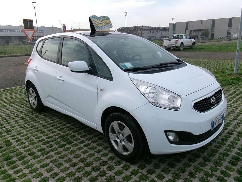 Usata Kia Venga Active 90 CV (66 kW) 2014 Bianco Utilitaria