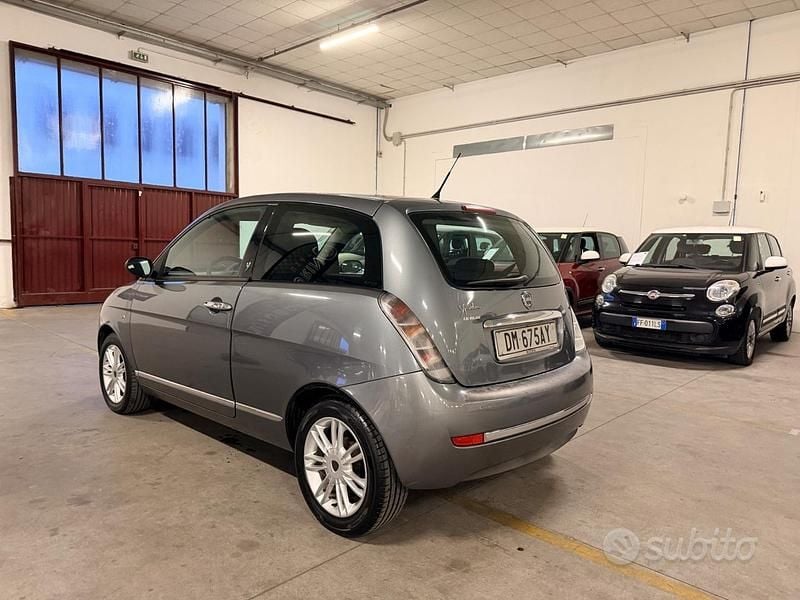Usata Lancia Ypsilon 59 CV (43 kW) 2008 Grigio Utilitaria