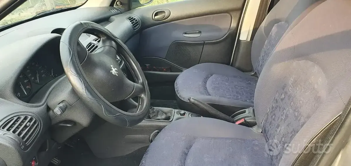 Usata Peugeot 206 60 CV (44 kW) 2001 Grigio Berlina
