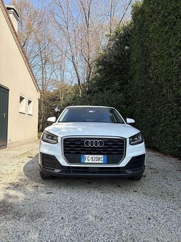 Usata Audi Q2 Business 116 CV (85 kW) 2017 Bianco SUV