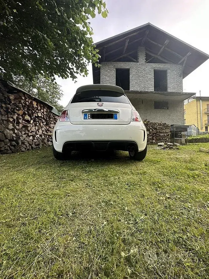 Usata Abarth 500 135 CV (99 kW) 2011 Bianco Utilitaria