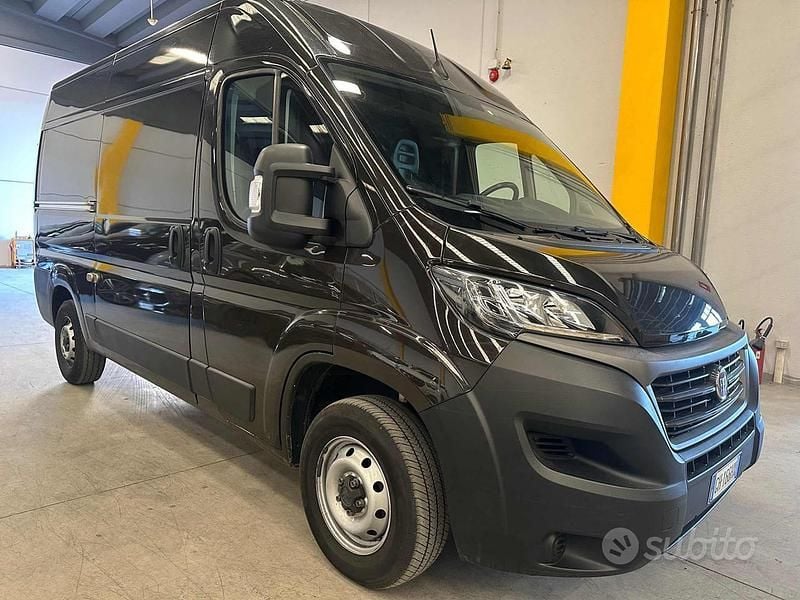Usata Fiat Ducato 33 120 CV (88 kW) 2021 Marrone Furgone