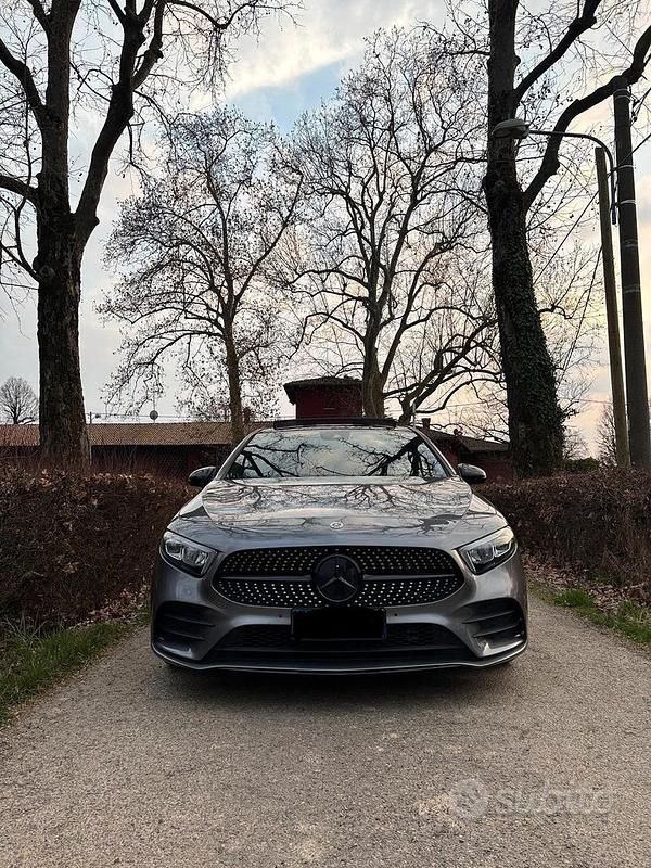 Usata Mercedes A180 Premium 116 CV (85 kW) 2021 Grigio Utilitaria