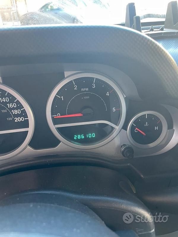 Usata Jeep Wrangler Sahara 177 CV (130 kW) 2007 SUV
