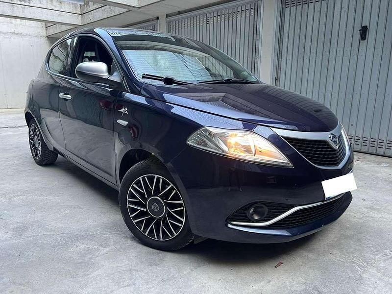 Usata Lancia Ypsilon S 95 CV (69 kW) 2016 Utilitaria