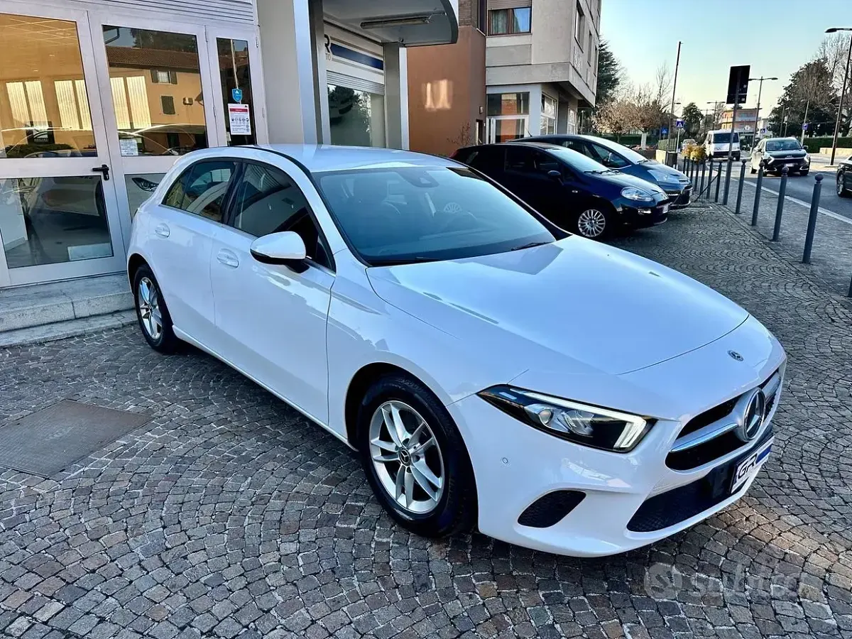 Usata Mercedes A180 116 CV (85 kW) 2018 Bianco Berlina