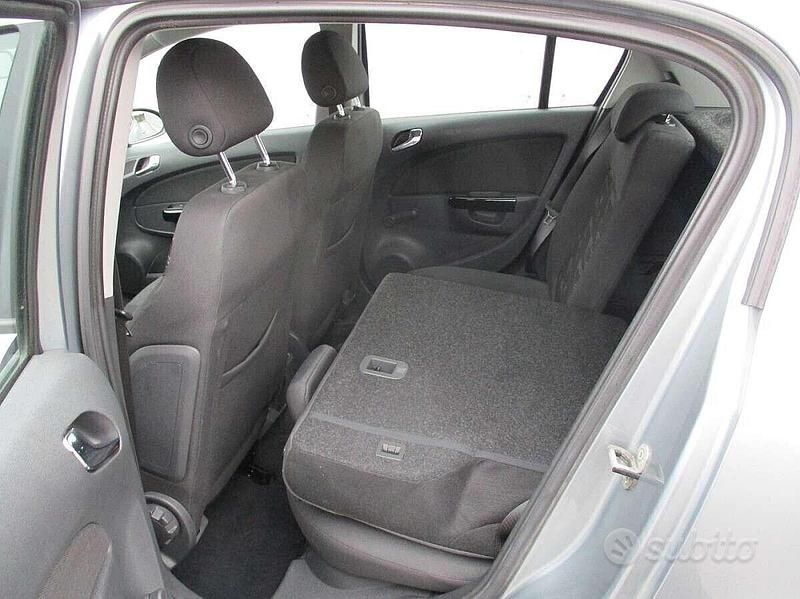 Usata Opel Corsa 89 CV (65 kW) 2015 Grigio Berlina