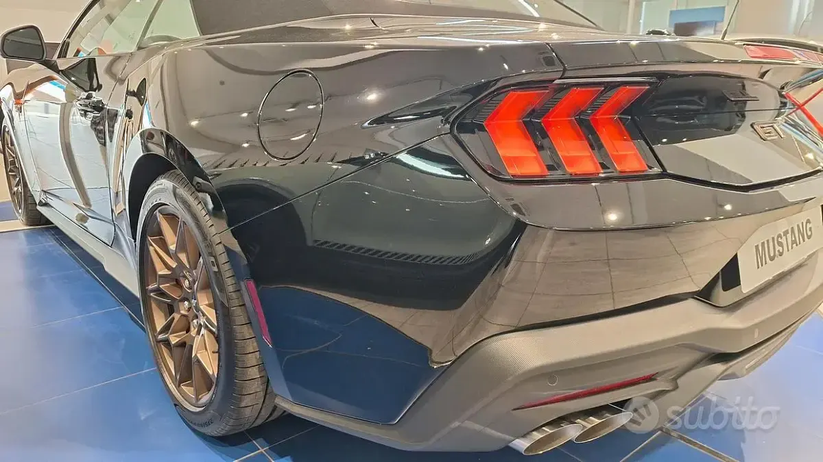 Nuova Ford Mustang GT 446 CV (328 kW) 2026 Nero Cabrio