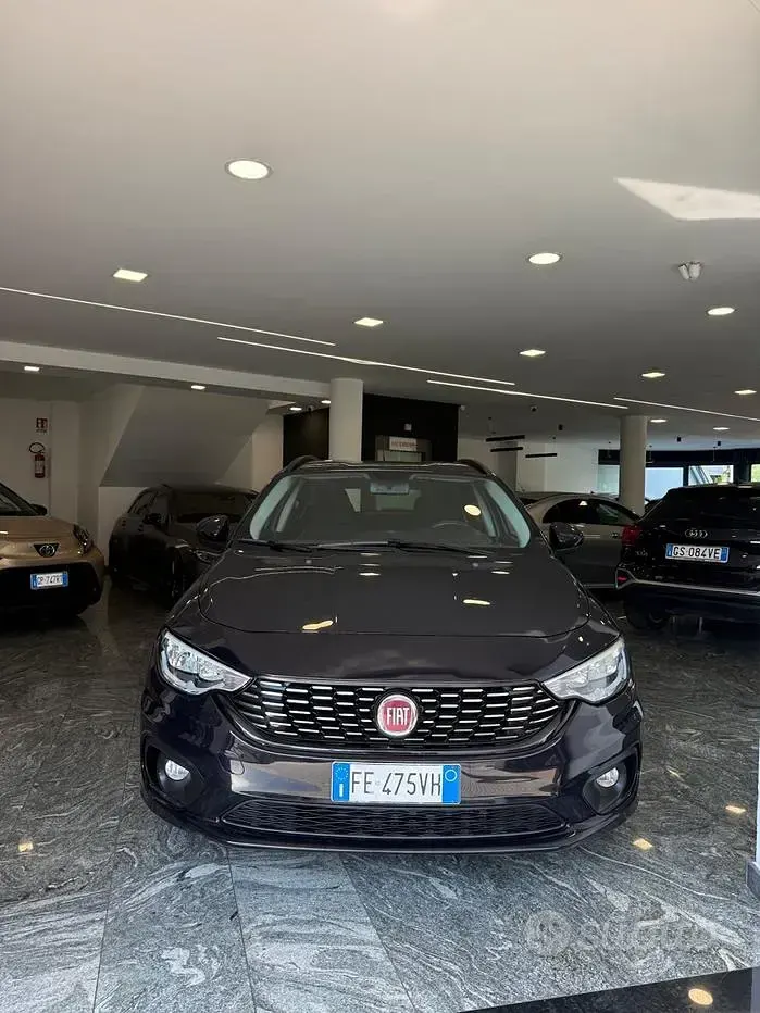 Usata Fiat Tipo Lounge 120 CV (88 kW) 2016 Nero Station wagon