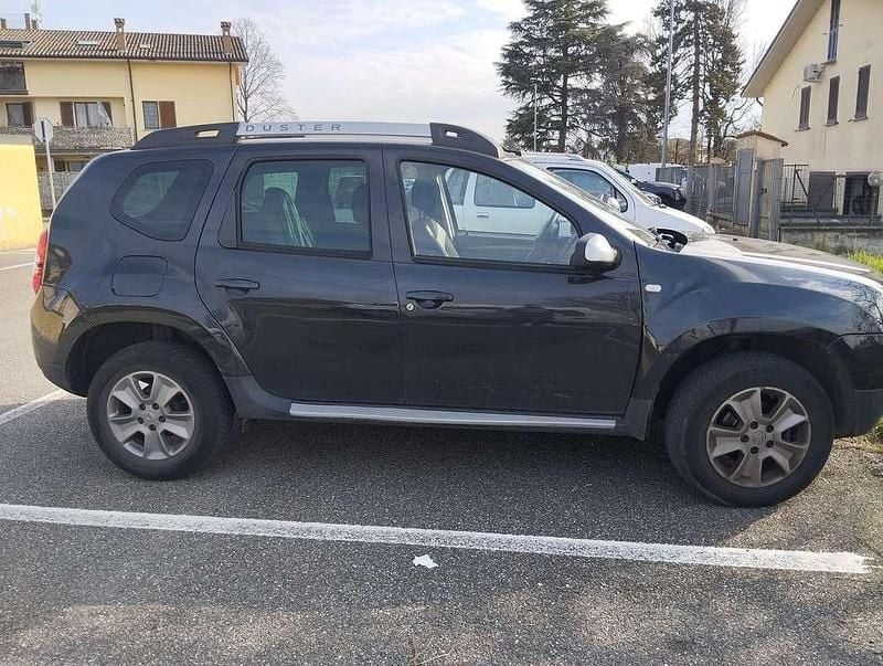 Usata Dacia Duster Lauréate 109 CV (80 kW) 2016 Nero SUV
