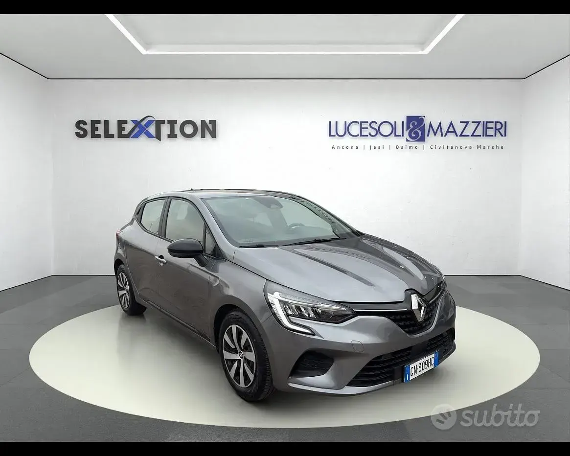 Usata Renault Clio V Equilibre 91 CV (66 kW) 2023 Grigio Berlina