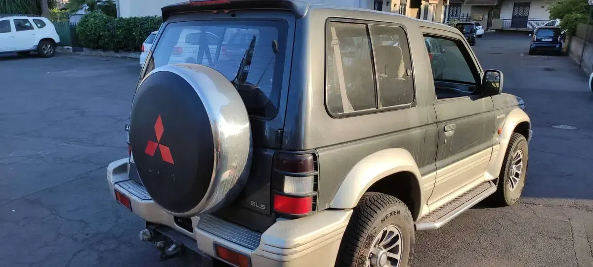 Usata Mitsubishi Pajero Top 95 CV (69 kW) 1992 Grigio SUV