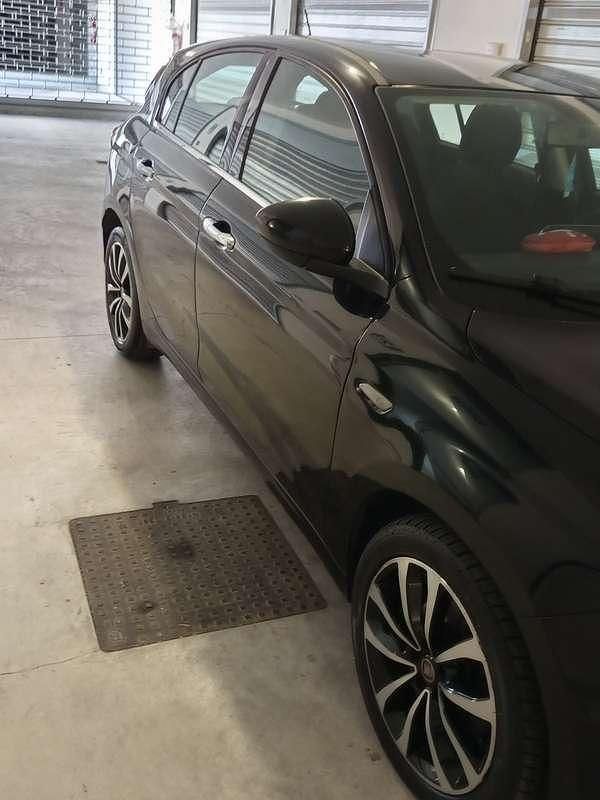Usata Fiat Tipo Business 95 CV (69 kW) 2017 Nero Berlina