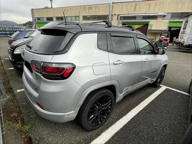Usata Jeep Compass 179 CV (131 kW) 2022 Argento SUV
