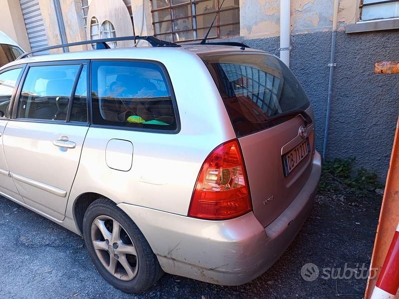 Usata Toyota Corolla 116 CV (85 kW) 2006 Berlina