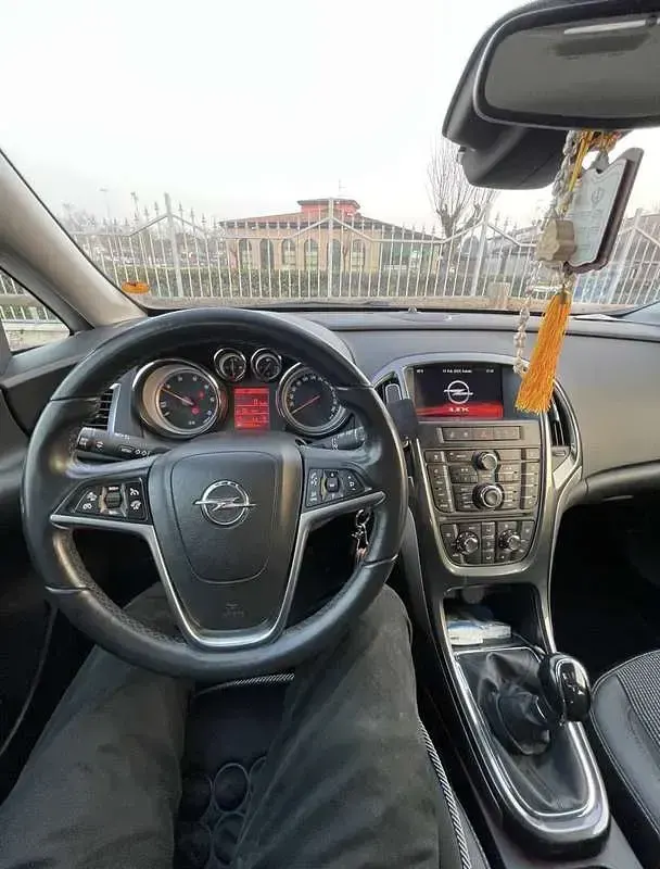Usata Opel Astra Style 136 CV (100 kW) 2014 Station wagon