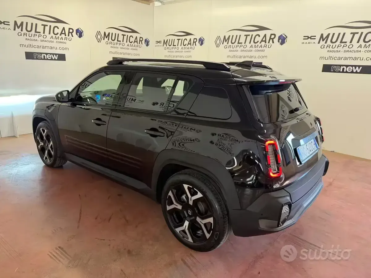 Usata Renault 4 E-Tech Komfort 77 kW (106 CV) 2026 Nero SUV