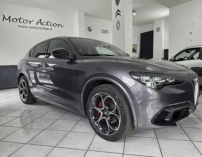 Usata Alfa Romeo Stelvio Veloce 209 CV (153 kW) 2023 Grigio SUV