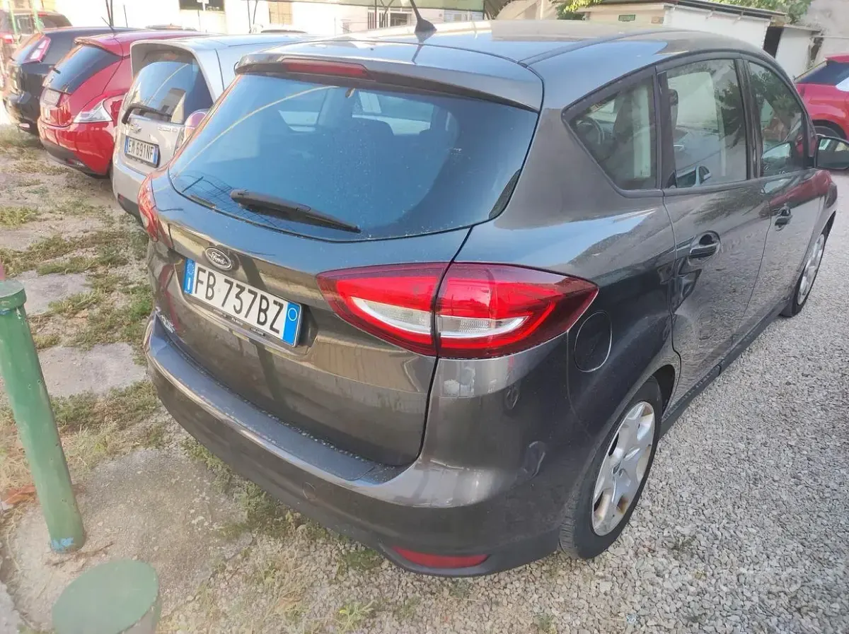 Usata Ford C-MAX 120 CV (88 kW) 2015 Grigio Monovolume