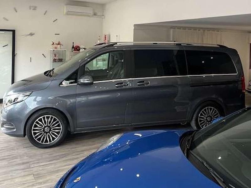 Usata Mercedes V250 Premium 190 CV (139 kW) 2020 Grigio Monovolume