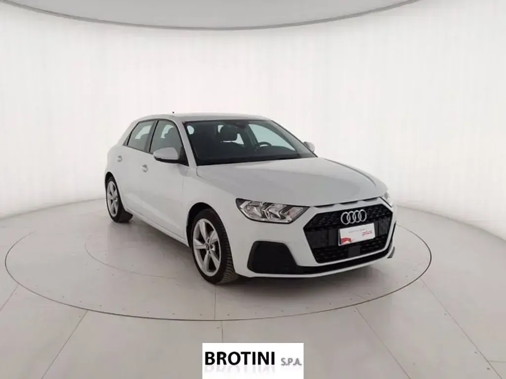 Usado Audi A1 Sportback Admired 110 CV (80 kW) 2021 Blanco Utilitario
