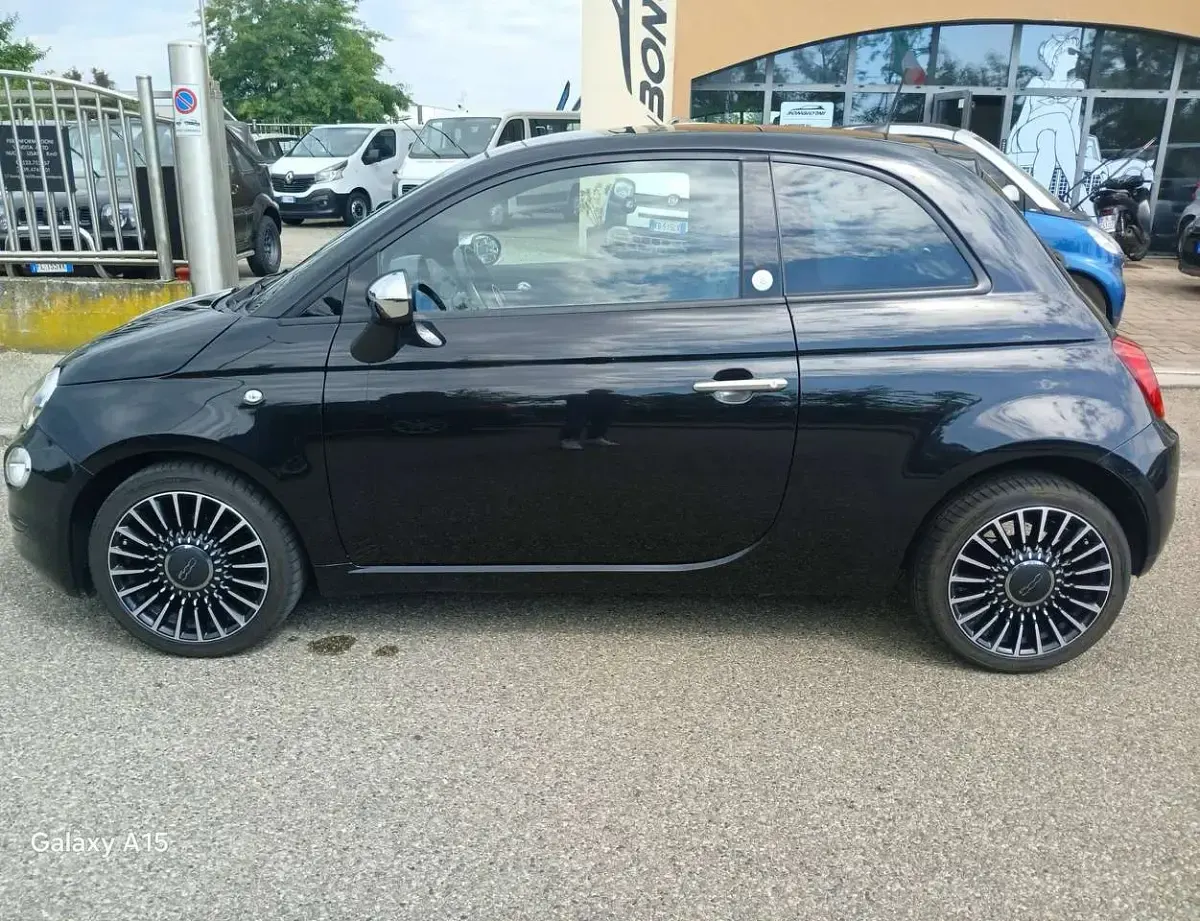 Usata Fiat 500 Launch Edition 69 CV (50 kW) 2020 Vernice pastello Utilitaria