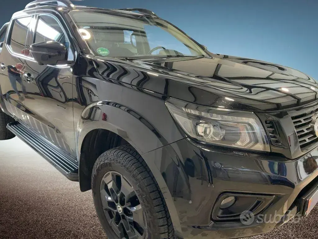 Usata Nissan Navara N-Guard 190 CV (139 kW) 2021 Nero Pick-up