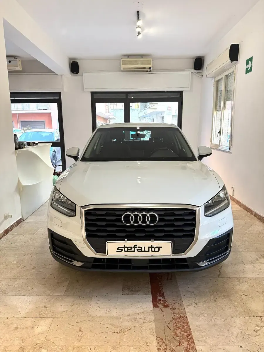 Usata Audi Q2 Business 116 CV (85 kW) 2019 Bianco SUV
