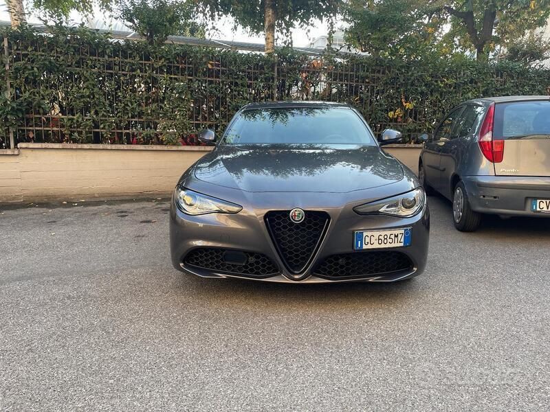 Usata Alfa Romeo Giulia Sprint 190 CV (139 kW) 2021 Berlina