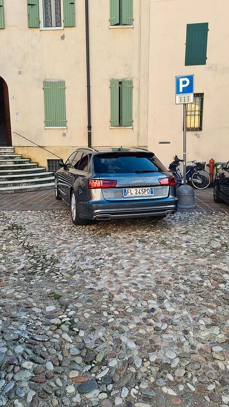 Usata Audi A6 Business Plus 190 CV (139 kW) 2017 Grigio Station wagon