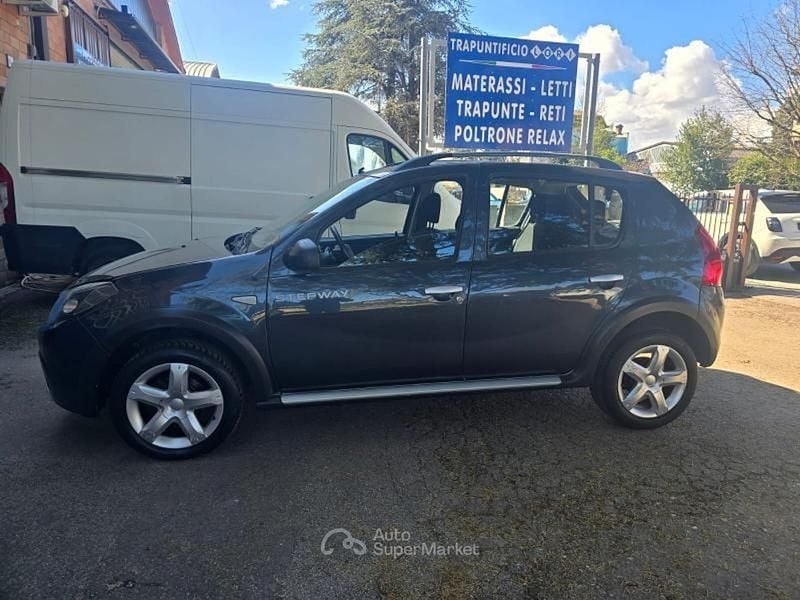 Usata Dacia Sandero Stepway 87 CV (63 kW) 2009 Berlina