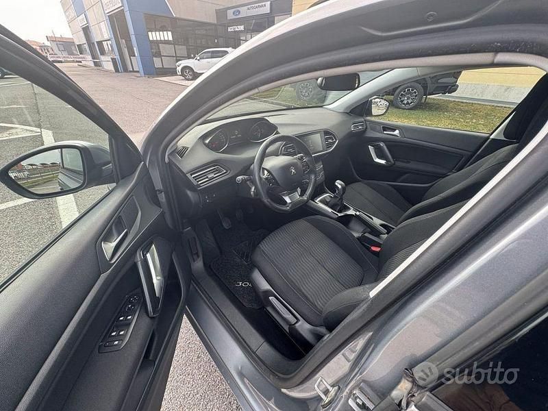 Usata Peugeot 308 SW Active 92 CV (67 kW) 2014 Grigio Station wagon