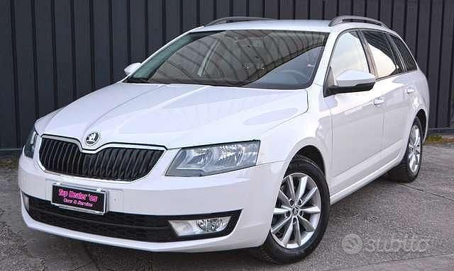 Usata Skoda Octavia G-TEC Executive 110 CV (80 kW) 2015 Bianco Station wagon