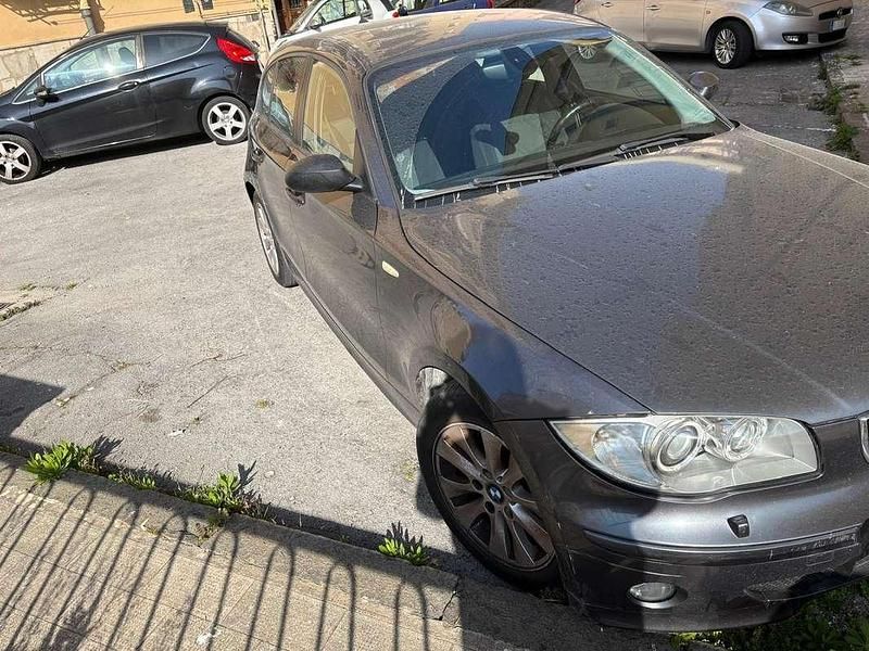 Usata BMW 120 163 CV (119 kW) 2006 Grigio Utilitaria