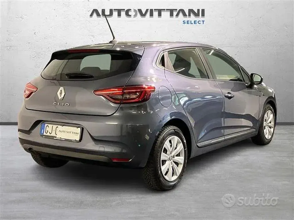 Usata Renault Clio V Life 91 CV (66 kW) 2022 Gray Berlina