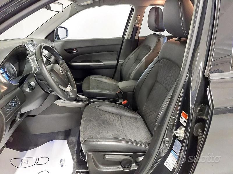 Usata Suzuki Vitara 114 CV (83 kW) 2022 Nero SUV