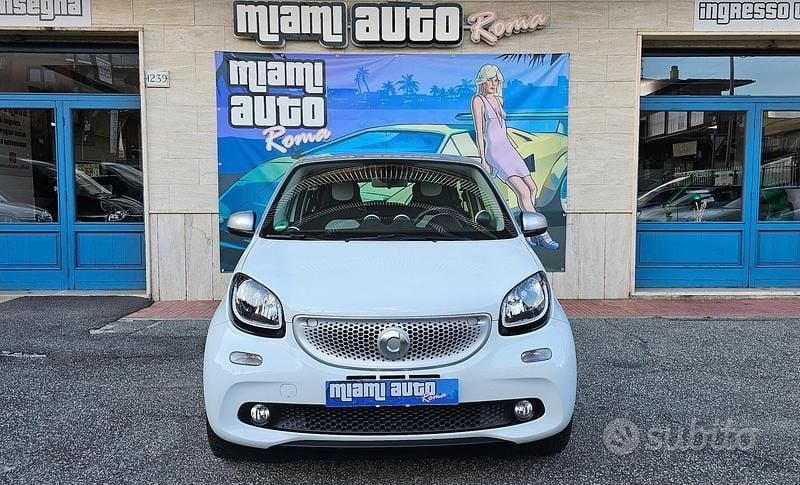 Usata Smart ForFour Passion 70 CV (51 kW) 2016 Bianco Utilitaria