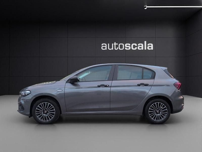 Usata Fiat Tipo Cross 101 CV (74 kW) 2023 Grigio scuro Utilitaria