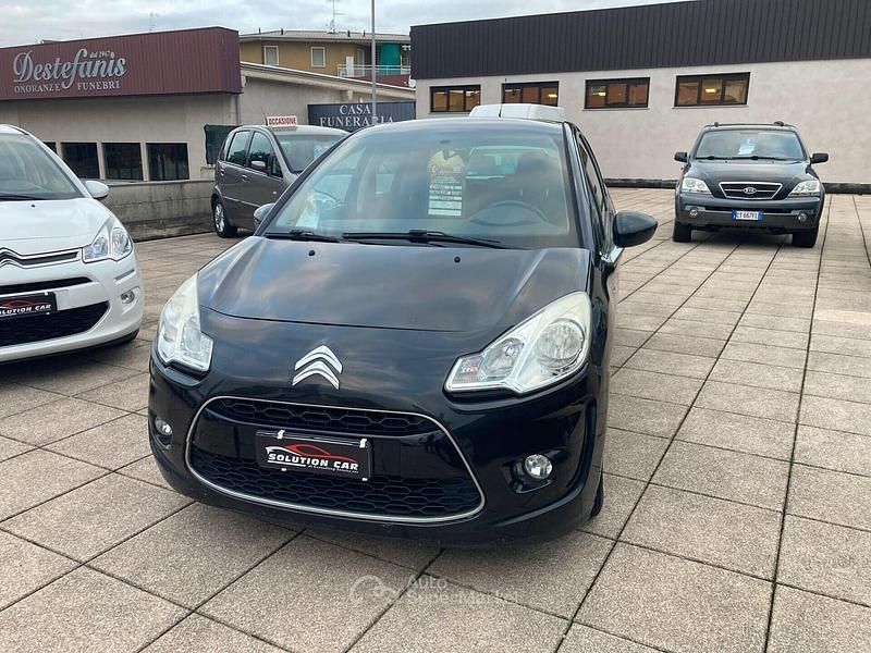 Nero Usata 2010 Citroën C3 Exclusive Due volumi | 5900 € (Cara) - Immagine 1/4