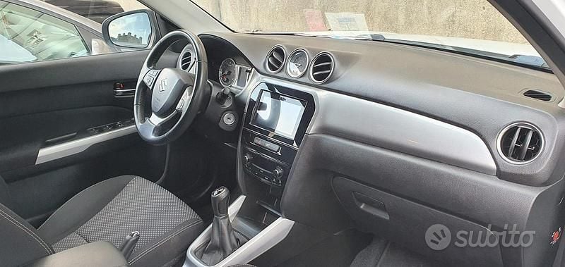 Usata Suzuki Vitara Cool 120 CV (88 kW) 2016 Bianco SUV
