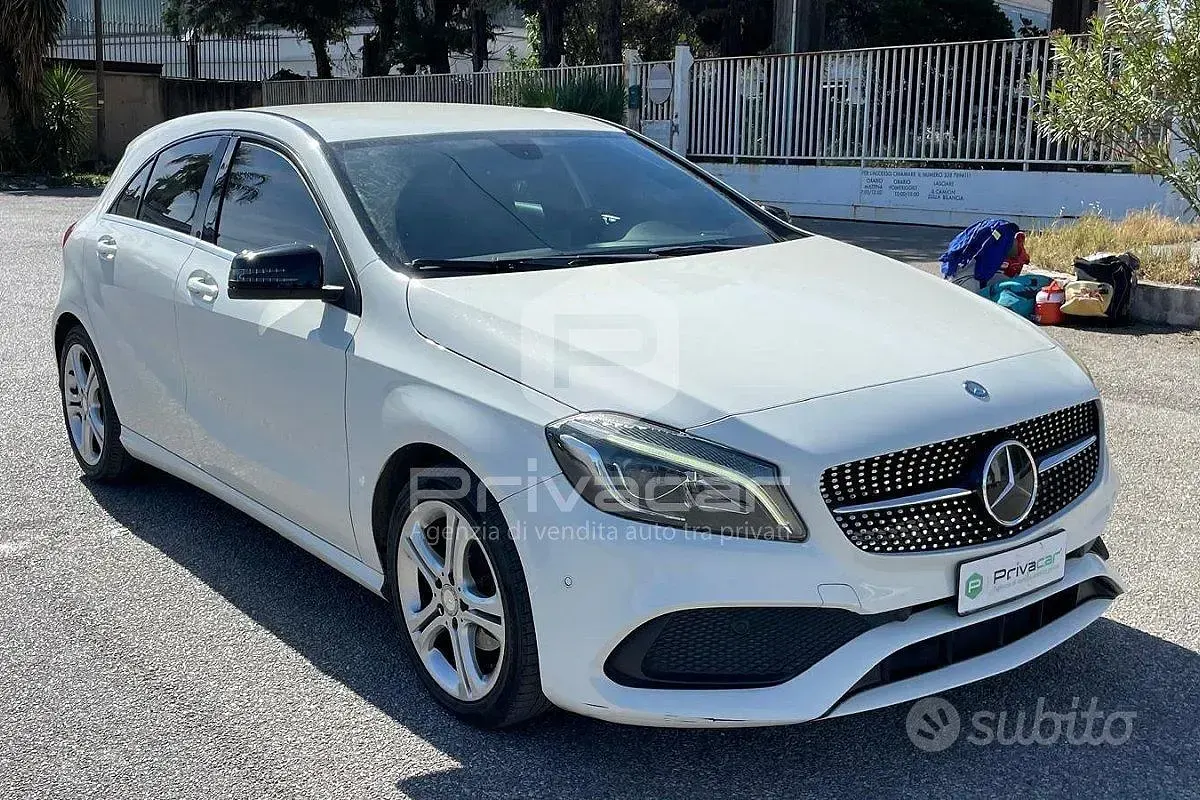 Usata Mercedes A180 109 CV (80 kW) 2015 Bianco Utilitaria