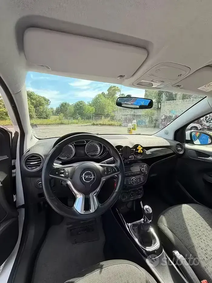 Usata Opel Adam 69 CV (50 kW) 2013 Bianco Utilitaria
