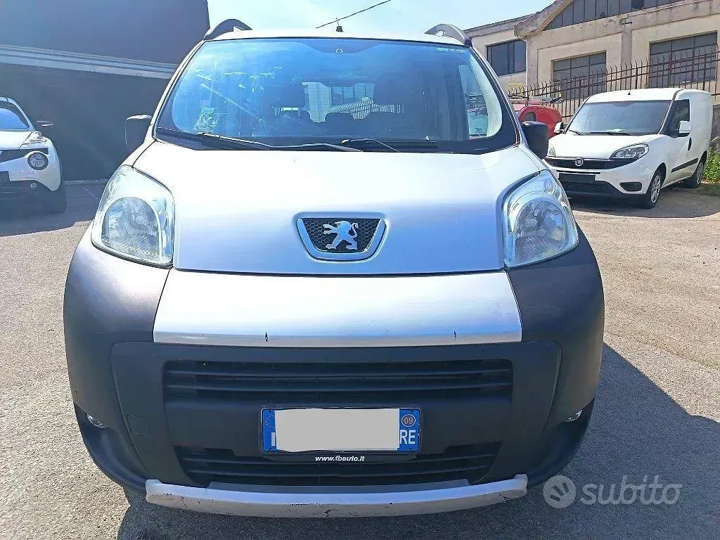 Usata Peugeot Bipper Outdoor 68 CV (50 kW) 2009 Grigio Monovolume