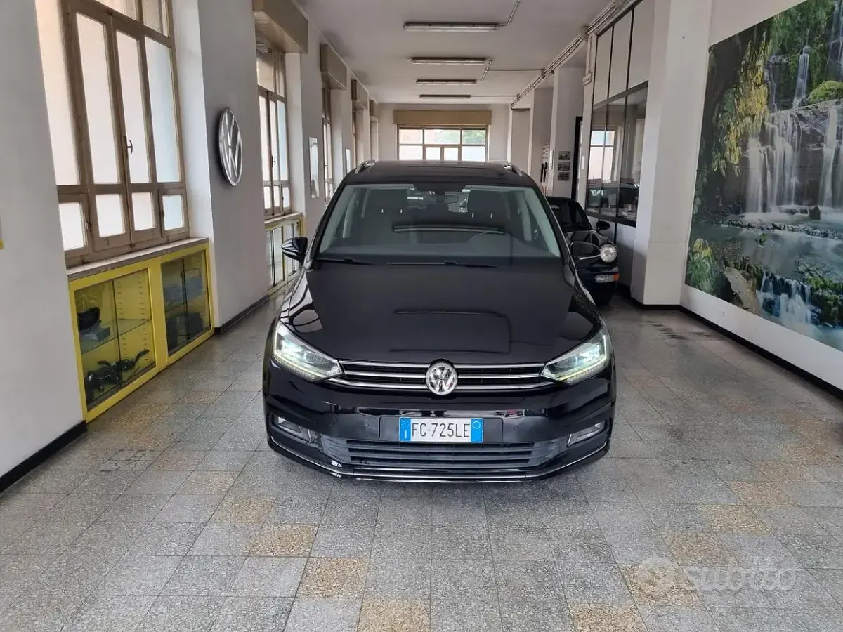 Usata VW Touran 116 CV (85 kW) 2016 Nero Monovolume