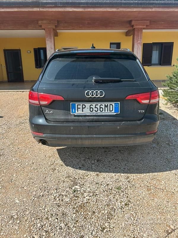 Usata Audi A4 Business Plus 150 CV (110 kW) 2018 Nero Station wagon