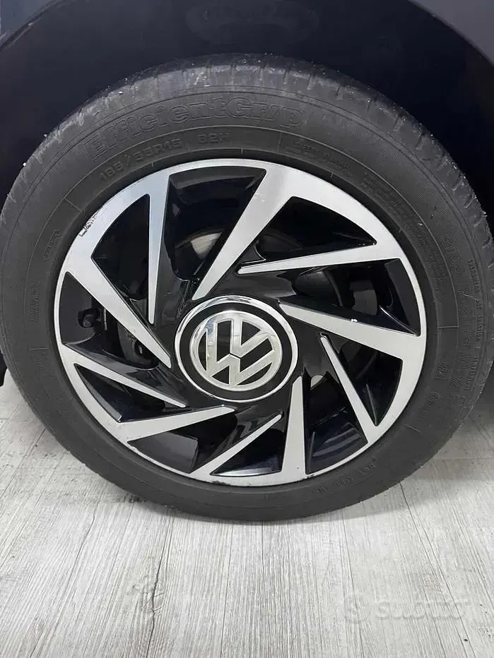 Usata VW up! Move 60 CV (44 kW) 2019 Nero Utilitaria