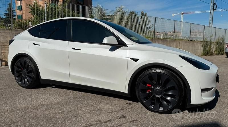 Usata Tesla Model Y Performance 392 kW (534 CV) 2023 SUV