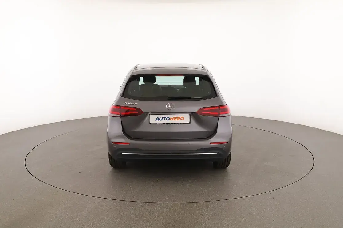 Usata Mercedes B180 Executive 116 CV (85 kW) 2021 Grigio Utilitaria