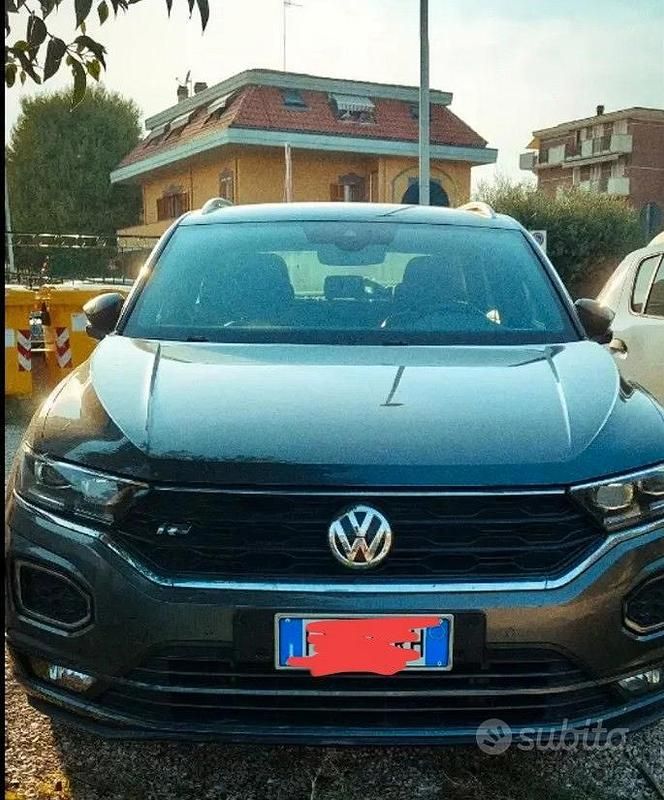 Usata VW T-Roc Business 150 CV (110 kW) 2019 Grigio SUV